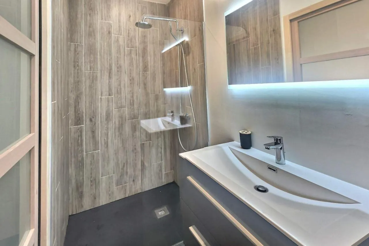 Appartement Mignon, T1 Bis Cosy & Calme, Neuf, Parking, Balcon à Gerde